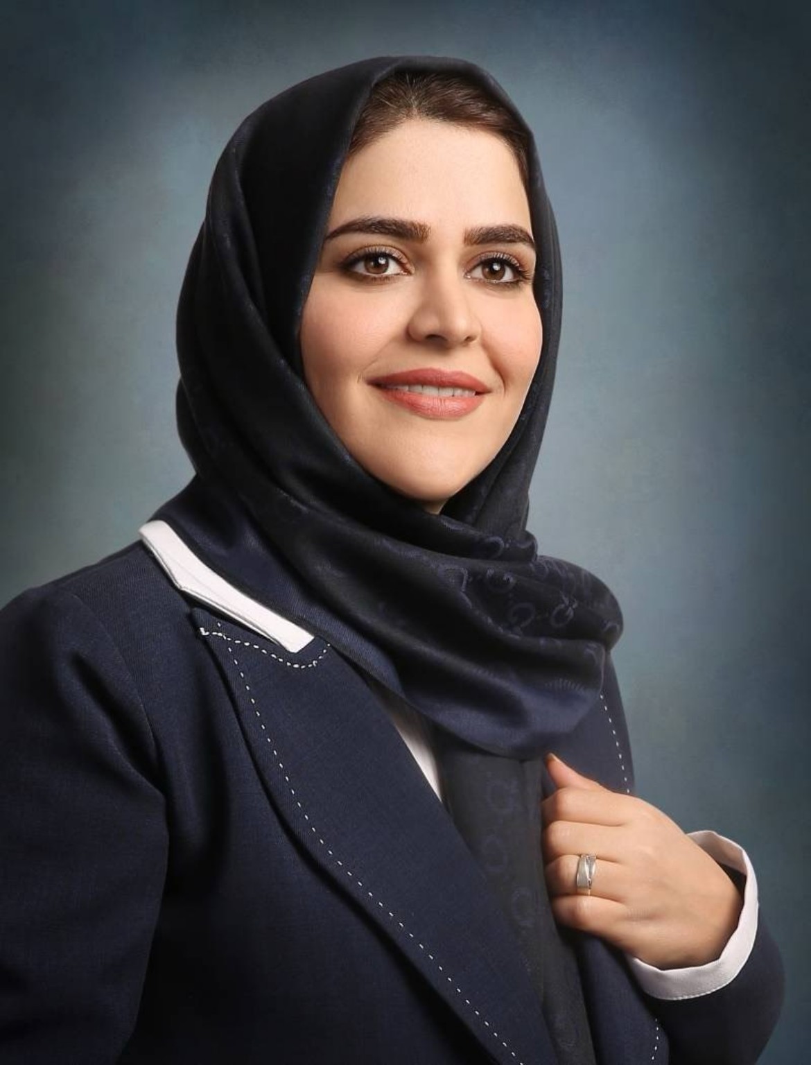 دکتر عاطفه اصفهانیان